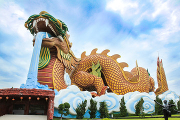 Fototapeta na wymiar Big Dragon Statue at Dragon Descendants Museum in Suphan Buri ,Thailand.