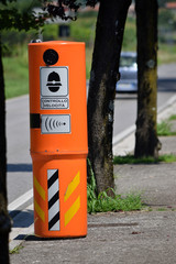 Bezpieczeństwo ruchu drogowego Sicurezza stradale Seguridad vial Road traffic safety Prometna varnost Straßenverkehrssicherheit Radar de contrôle routier - obrazy, fototapety, plakaty