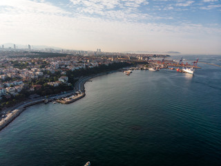Obraz premium Aerial Drone View of Istanbul Uskudar Seaside.