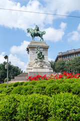 Fototapeta premium Giuseppe Garibaldi Monument in Milan, Italy.