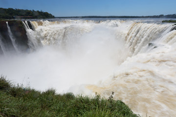 Top of waterfall from up close © Maarten Zeehandelaar