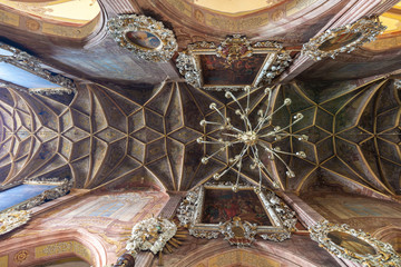 Bogate Wnętrze Katedry w Świdnicy