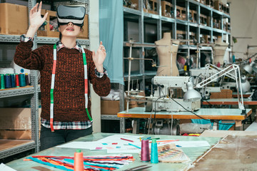 woman wearing wearing VR headset