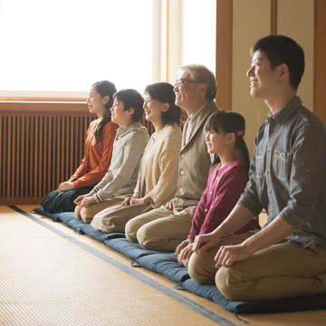 正座 Photos Royalty Free Images Graphics Vectors Videos Adobe Stock