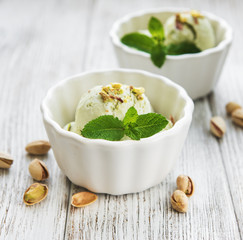 pistachio ice cream and mint