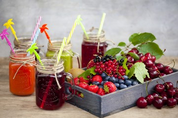 Fresh berry juices, antioxidants, vitamin drinks for health