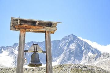 campana in montagna