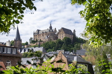Fototapeta premium Landgrafenschloss mit Altstadt