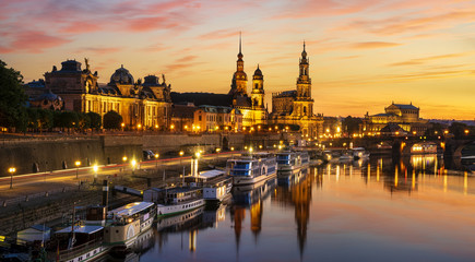 Obraz na płótnie Canvas Dresden city skyline -evening panorama of the city ,Dresden, Saxony, Germany