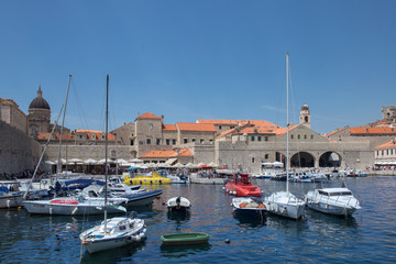 Fototapeta na wymiar Dubrovnik Harbor
