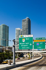 Obraz premium highway in downtown Miami, Florida USA