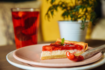 delicious strawberry cake