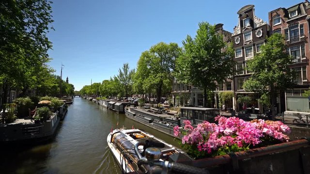 Bridge with crooked houses | Highlights of Amsterdam