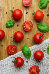 Fresh tomatos, basil and black pepper