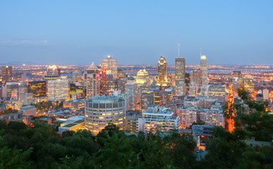 Fototapeta premium Beautiful view of Montreal after sunset, in quebec Canada