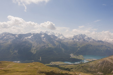 Obraz premium St. Moritz, Surlej, Piz Albana, Corvatsch, Piz Murtèl, Silvaplanersee, Seenplatte, Alpen, Oberengadin, Graubünden, Sommer, Schweiz