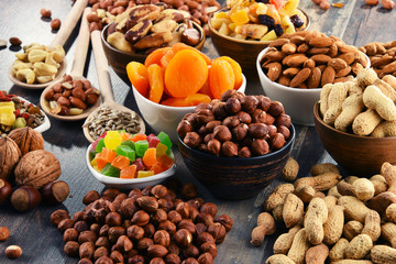 Composition with dried fruits and assorted nuts