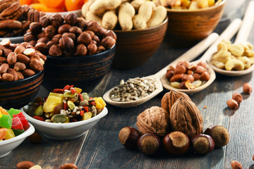 Composition with dried fruits and assorted nuts