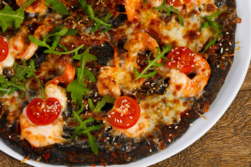 Pizza with prawns
