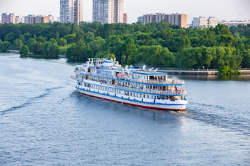 Obraz premium Indoor motor boat on the river. Rest on the river by boat.