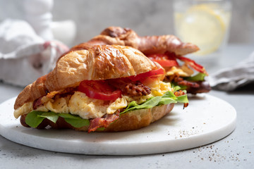 BLT bacon lettuce tomato sandwich croissant