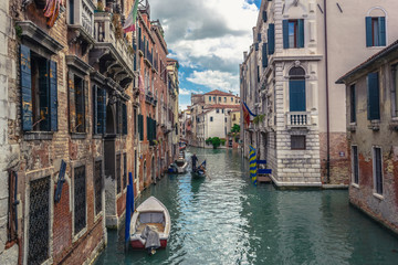 Fototapeta na wymiar View of the channel in Venice