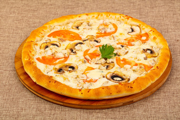 Pizza with mushroom and tomato