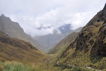 Fototapeta na wymiar Hiking on the inca trail