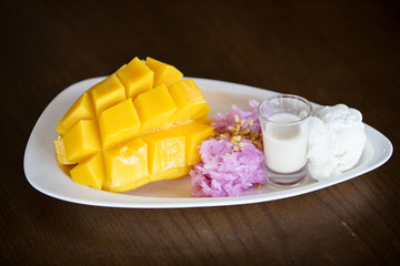 Sticky rice mango with coconut milk.