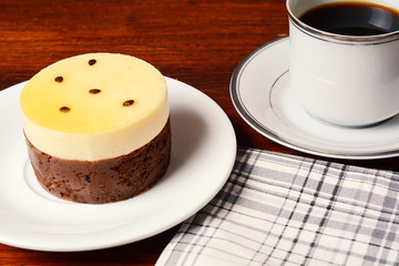 passion fruits cake and coffe