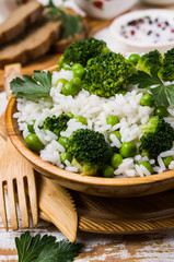 Crumbly white rice