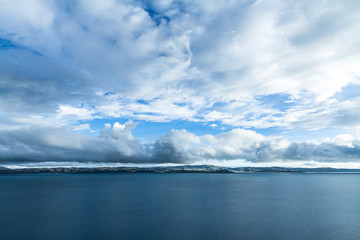 Fototapeta premium view of beautiful lakeside of Lake Namtso in morning, Tibet