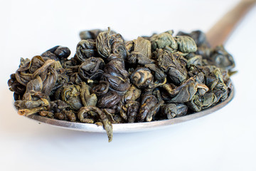 dry leaves of green tea