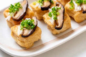 Grilled Tofu with Shitake Mushroom and Golden Needle Mushroom