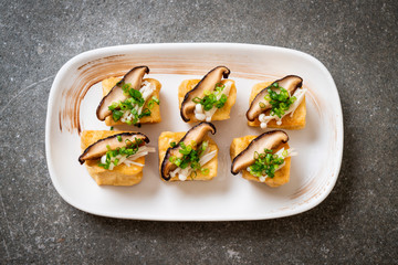 Grilled Tofu with Shitake Mushroom and Golden Needle Mushroom