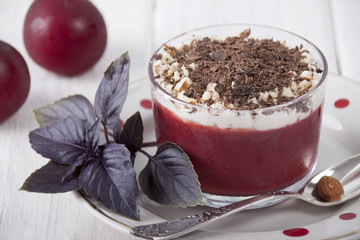 Dessert jelly from plums