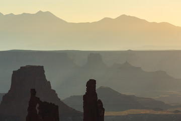 Fototapeta premium Beautiful sunrise scenery at Mesa Arch, Arches National Park, Utah, on a clear summer day