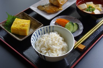 麦ごはんのヘルシー和食　Barley rice Healthy japanese