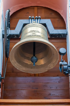 cloche et carillon avec m&eacute;canisme &eacute;lectrique 