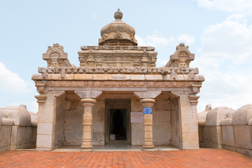 Obraz premium Second storeyed temple of Neminatha, of Chavundaraya Basadi, Chandragiri hill, Sravanabelgola, Karnataka.