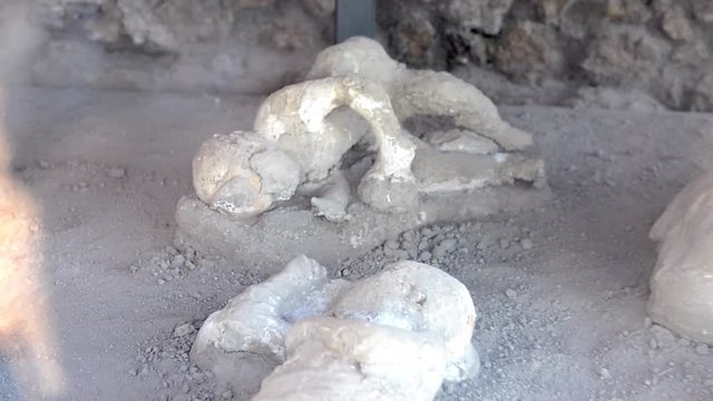 some plaster casts of the victim of the eruption's death still in actual Pompeii. The city is mainly famous for the ruins of the ancient city of Pompeii, destroyed by the eruption of Vesuvius