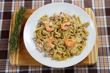 pasta marinara with shrimps