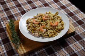 pasta marinara with shrimps