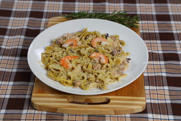 pasta marinara with shrimps