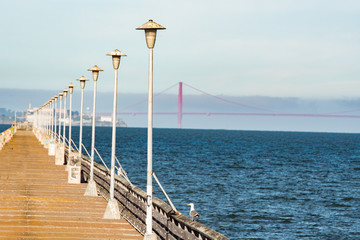 Obraz premium View of the San Francisco Bay from Berkeley Ca. pier