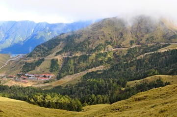 Fototapeta premium Beautiful Landscape and clouds in Autumn in Hehuan Mountain, Nantou, Taiwan