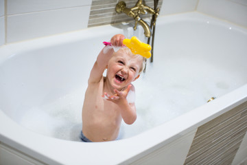 spielen in der Badewanne