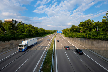 Autobahn A96 München - Lindau, Verkehr 