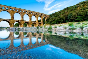 Le pont du Gard ,monument romain 