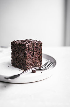 Chocolate snack cake with dark chocolate topping.